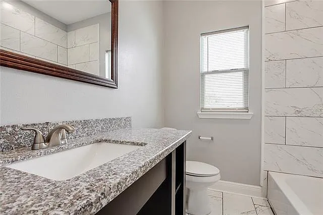 55 Carriage Ln #D — Photo 7