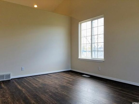 4th image of 9333 S Mountain Laurel Ln