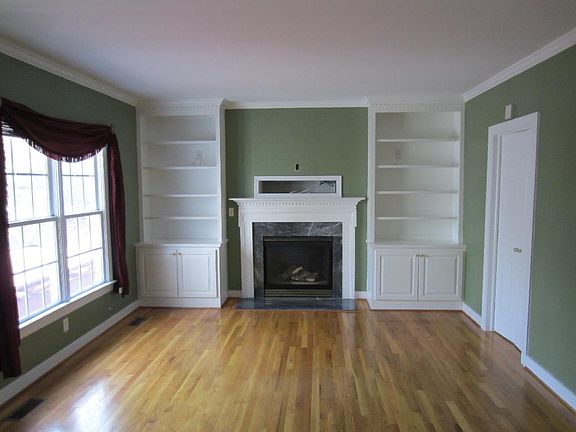 5th image of 9107 Stephens Manor Dr
