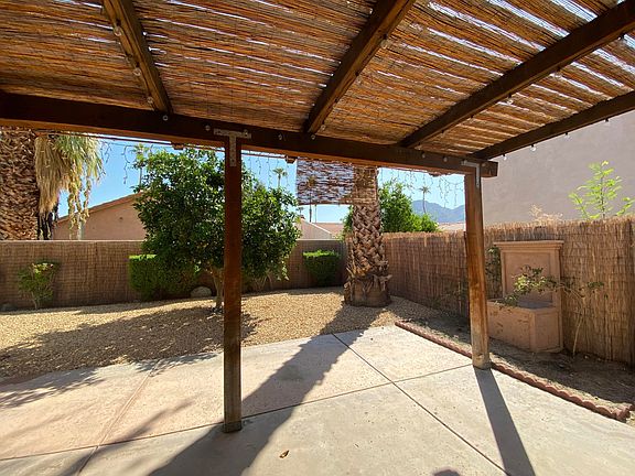 5th image of 51920 Avenida Velasco