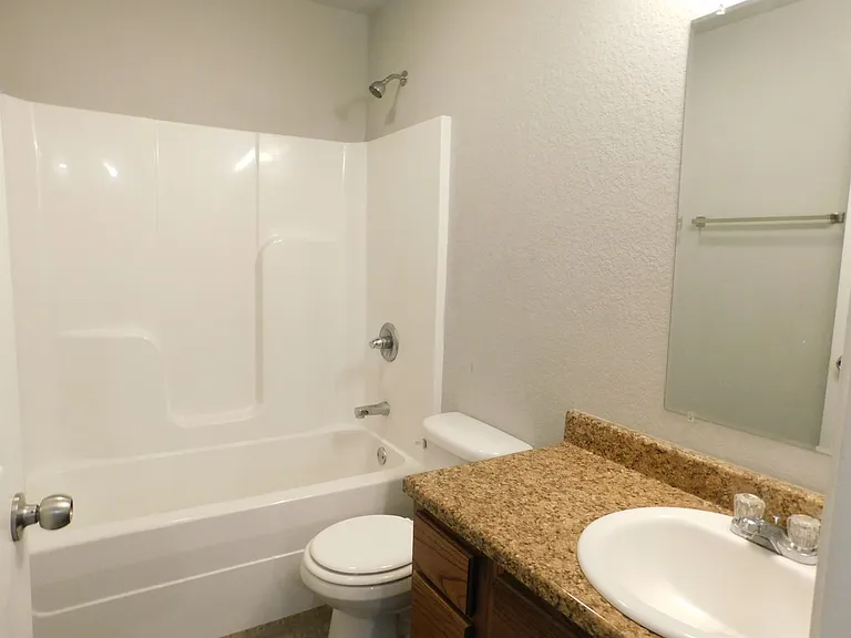 1215 Mulberry St — Photo 6