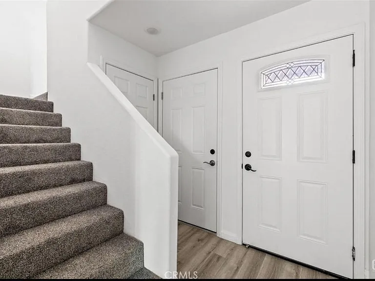 1413 Oregon St — Photo 3