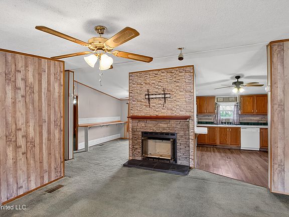 3rd image of 121 Lavelle Odom Rd