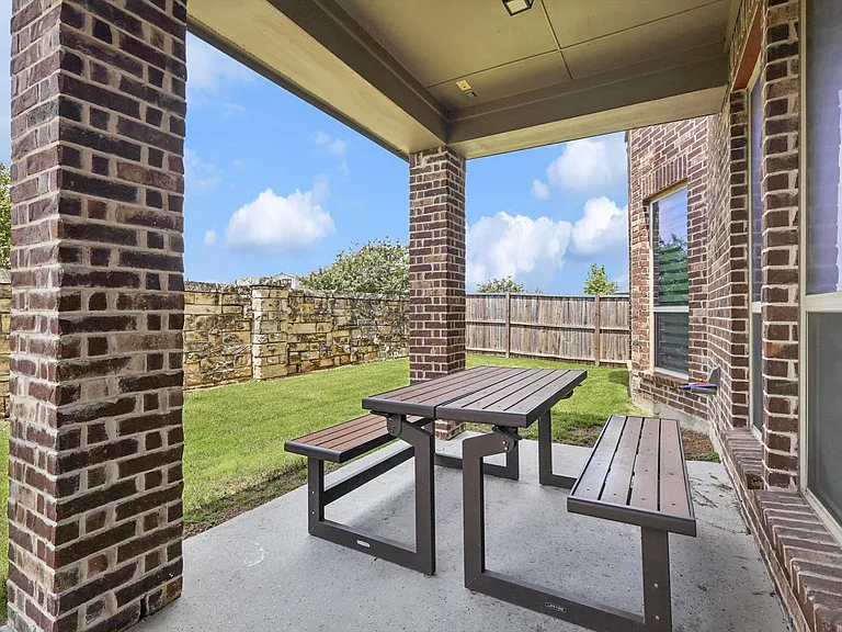 5012 Engleswood Trl — Photo 30