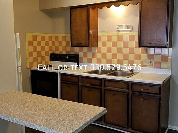 2nd image of 409 Sherman St APT 2