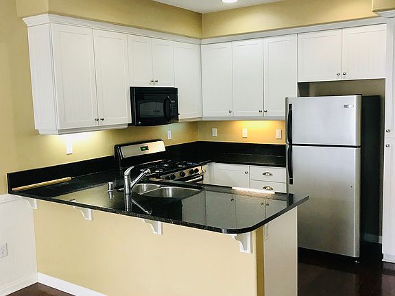 2nd image of 815 Harbor Cliff Way Unit 240