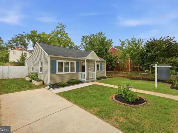 4321 39th Pl, Brentwood, MD 20722