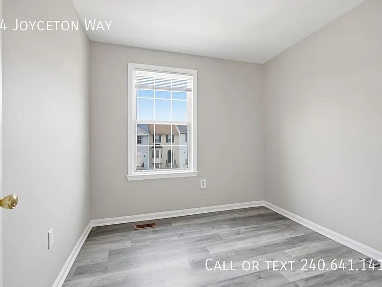 54 Joyceton Way — Photo 13