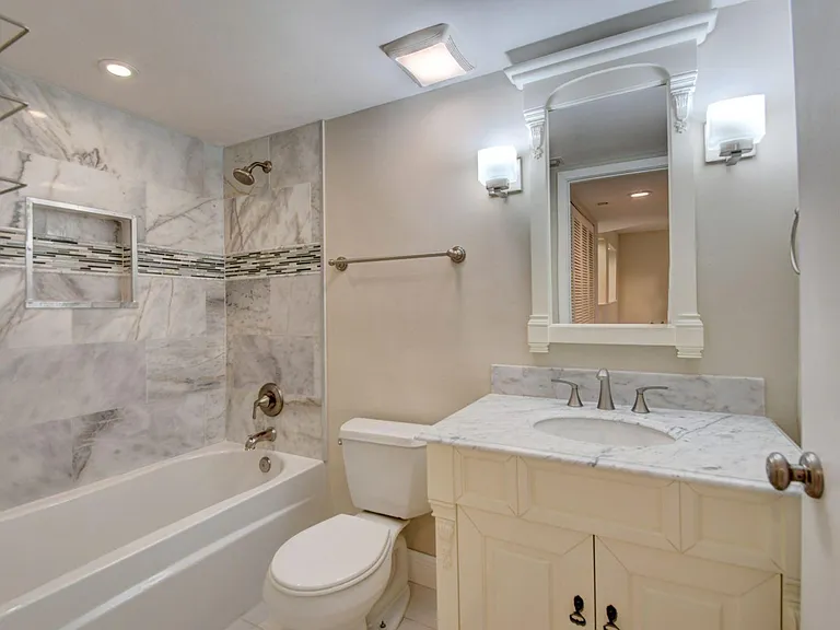 2nd Bathroom