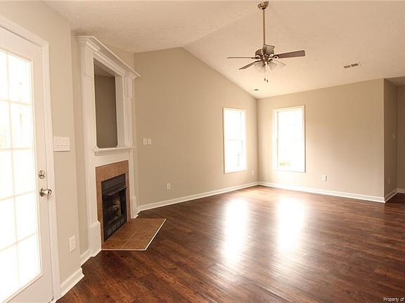 3rd image of 4608 Riverwalk Pl