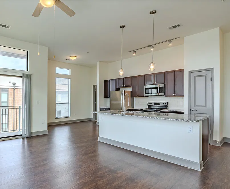 207 Pierce St #ID10021