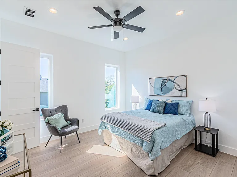 4309 Sylvester St — Photo 22