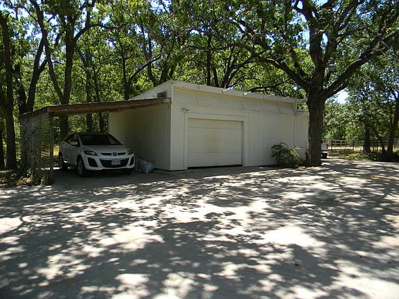 Garage and porte cochere
