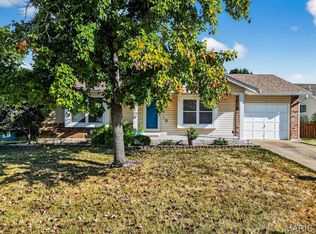 10 Eagles Glen Ct, Saint Peters, MO 63376