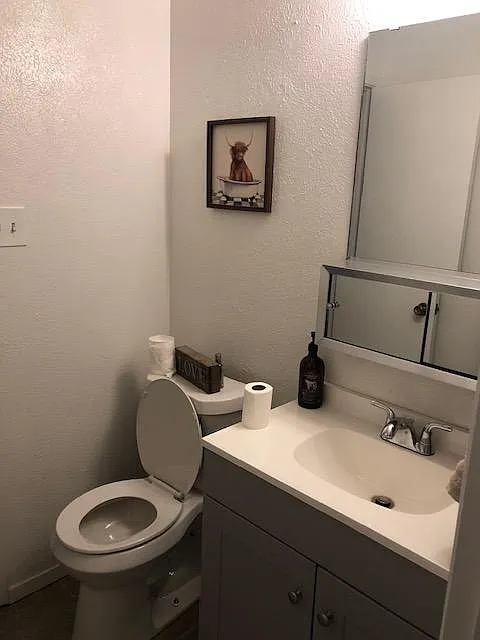 301 Boulder Ct — Photo 4