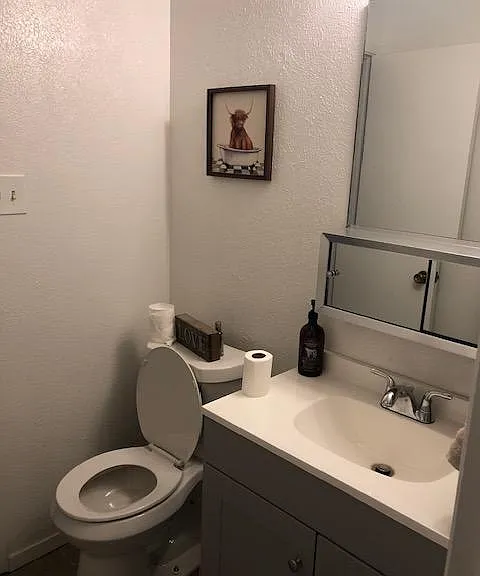 301 Boulder Ct — Photo 4
