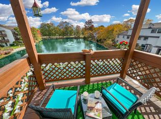 1316 Cedarwood Dr APT B3, Westlake, OH 44145