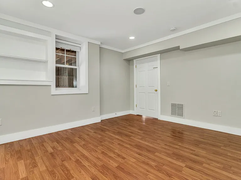 116 Unaka Ave #2 — Photo 15