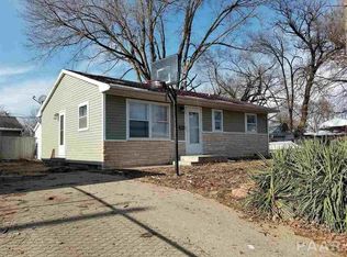 1421 Black St, Pekin, IL