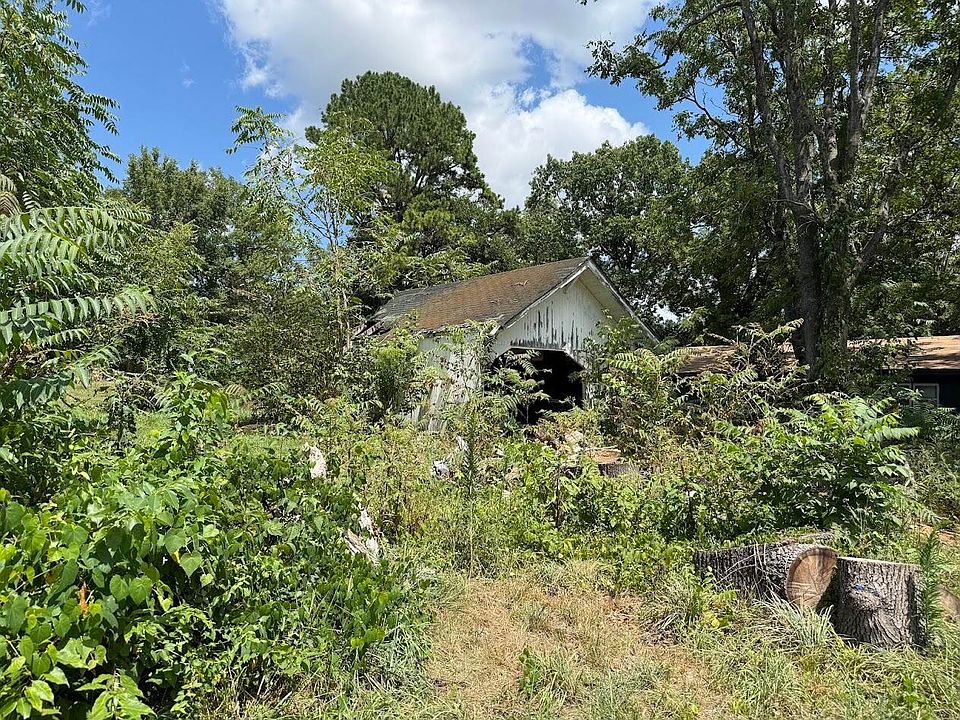 2nd image of 203 E Springfield Street