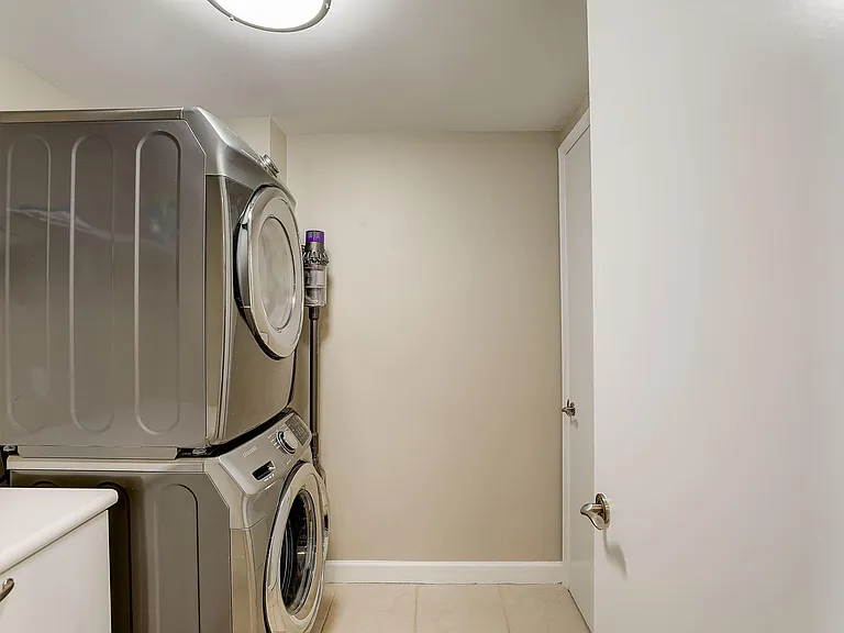 2650 Lake Shore Dr #804 — Photo 22