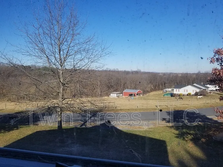 560 Old Bethel Rd #B — Photo 10