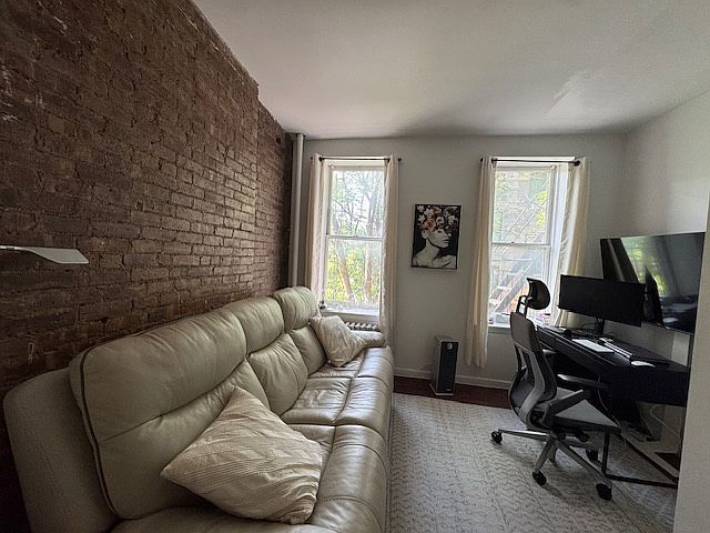 1st image of 14 Morton St APT 10