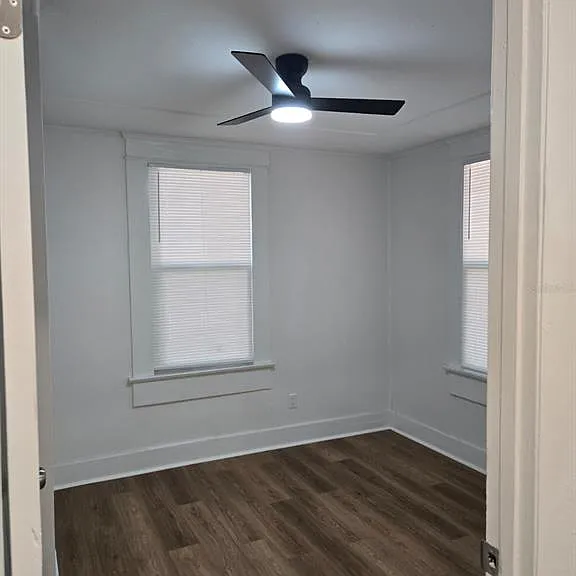 709 E James St — Photo 7