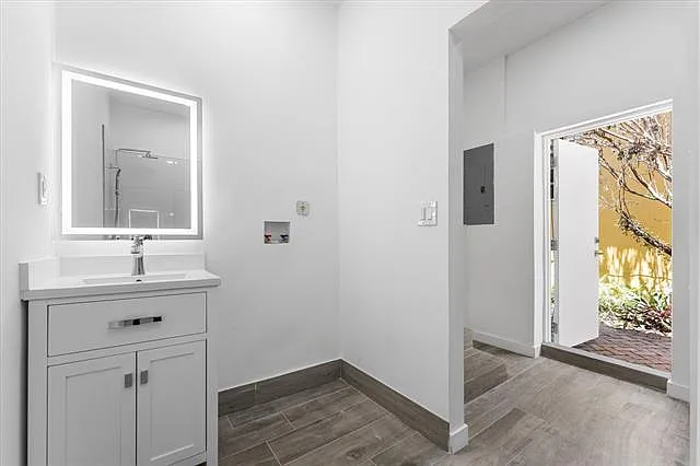8934 Emerson Ave — Photo 8