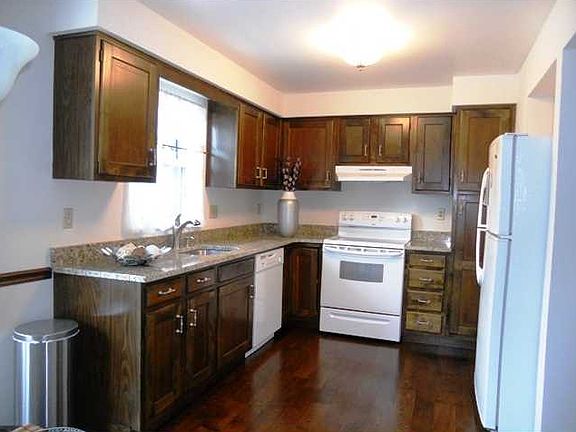 5th image of 7306 Beacon Hill Dr
