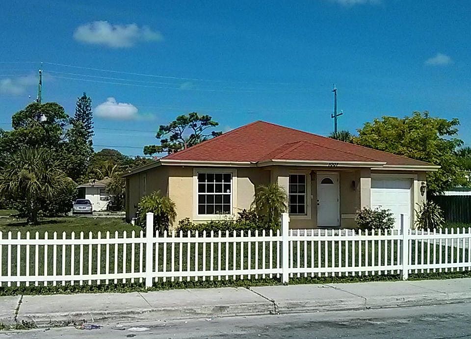 1st image of 1007 S G St