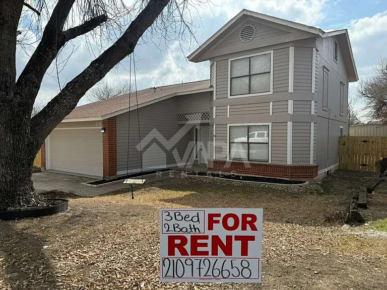 8750 Shallow Ridge Dr — Photo 3