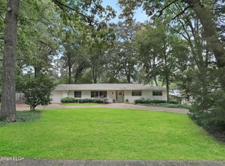 242 Ashcot Cir, Jackson, MS 39211