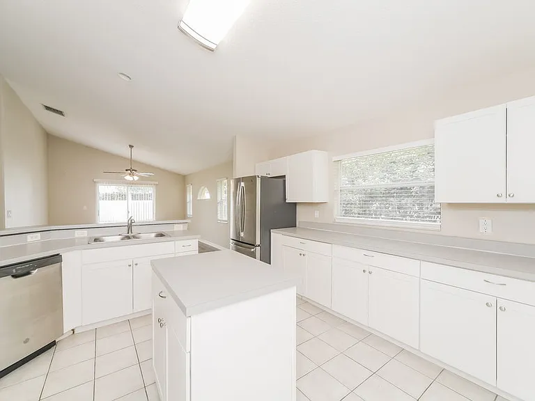 747 Citrus Cove Dr — Photo 9