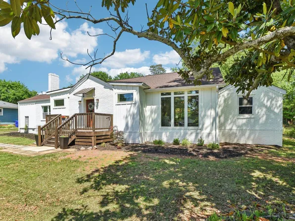 25 Holmes Dr, Greenville, SC 29609