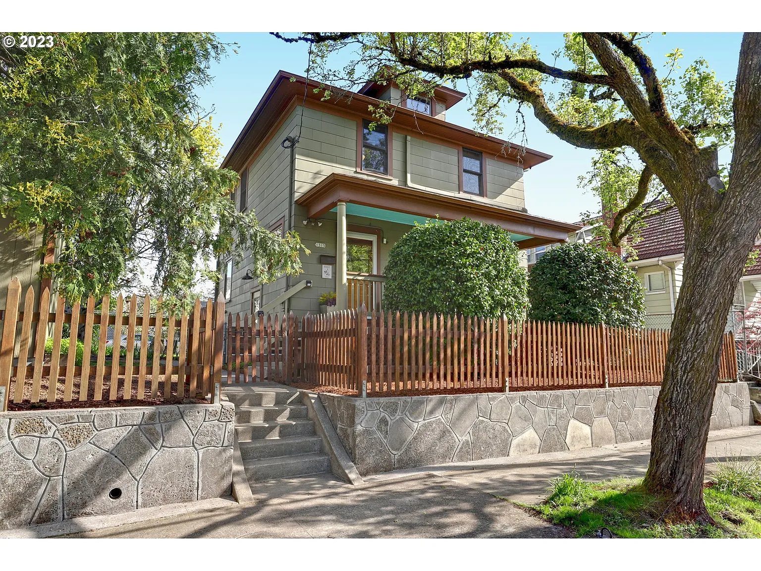 1315 SE Haig St photo 1