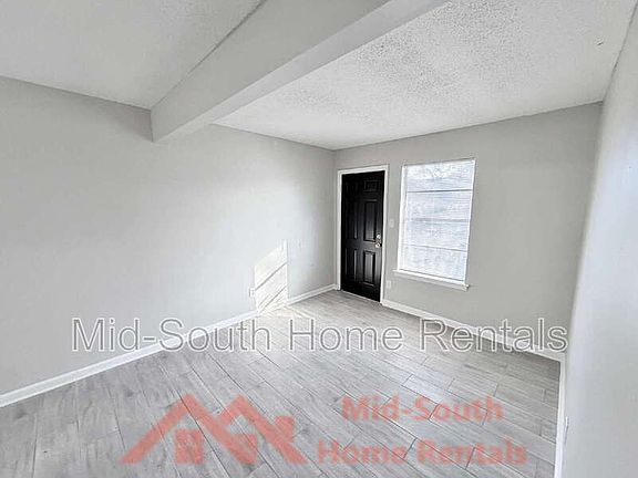 5th image of 139 N Claybrook St Unit 8