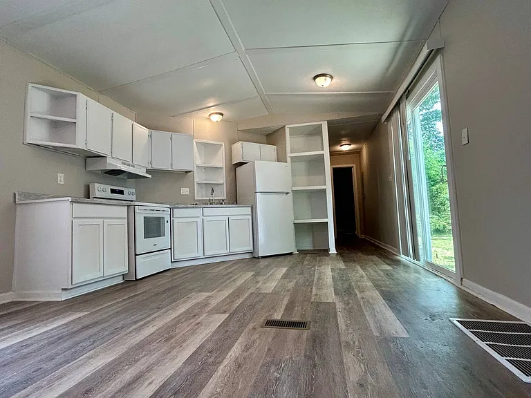 26 White Oak Vlg — Photo 7