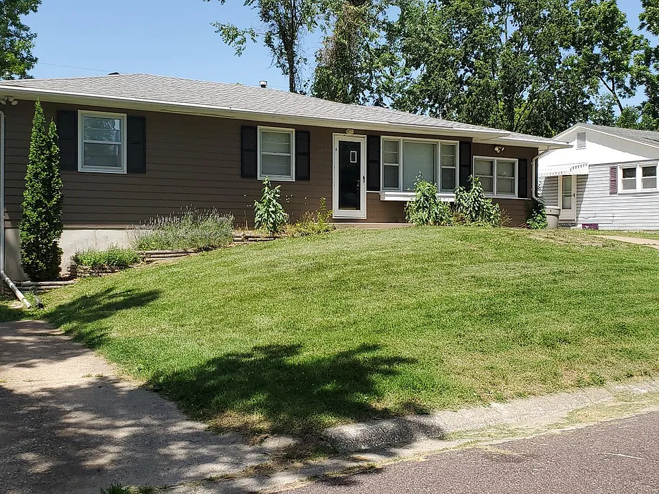 1607 Highridge Dr