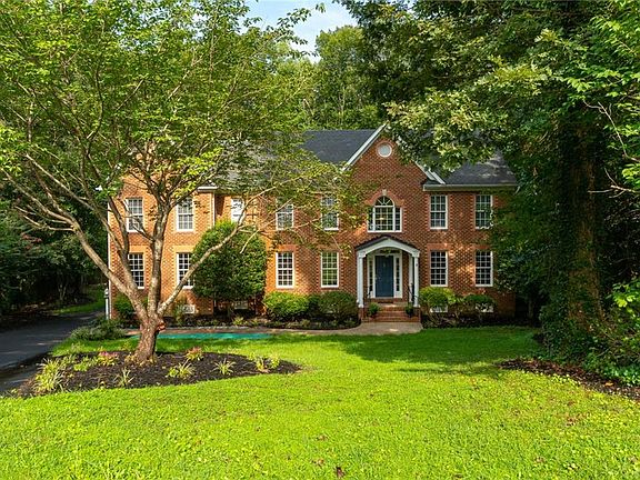 2nd image of 9105 Stephens Manor Dr