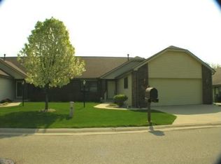 1202 Lakewood Hills Dr, Warsaw, IN