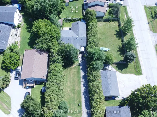 467 Lake Dr S, Georgina, ON L4P 1R2