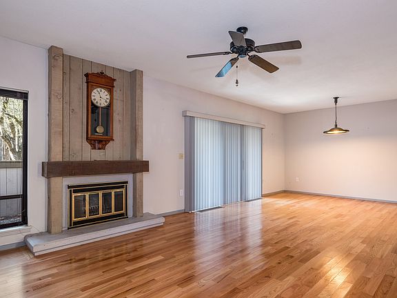 3rd image of 49 Mallard Dr #49