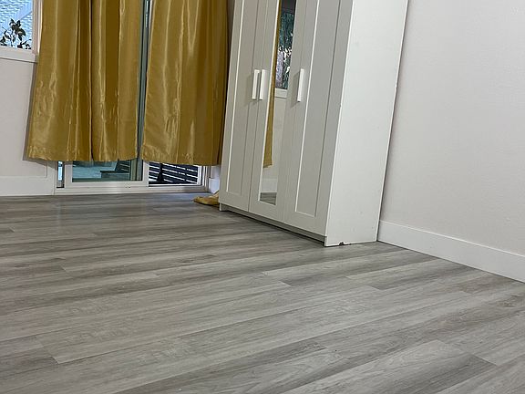 2nd image of 1805 W Chateau Ave #2