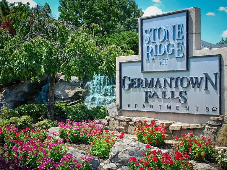 Stoneridge at Germantown Falls — Photo 16