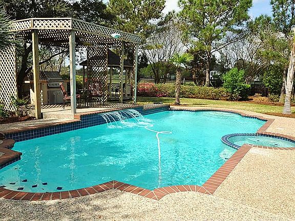 5th image of 2315 Merrill Hills Cir