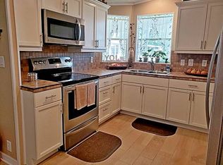 448 Kingslake Dr, Debary, FL 32713