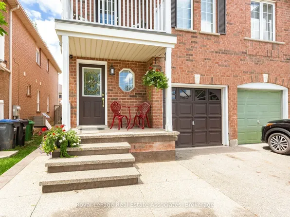 116 Lake Louise Dr, Brampton, ON L6X 4Z8
