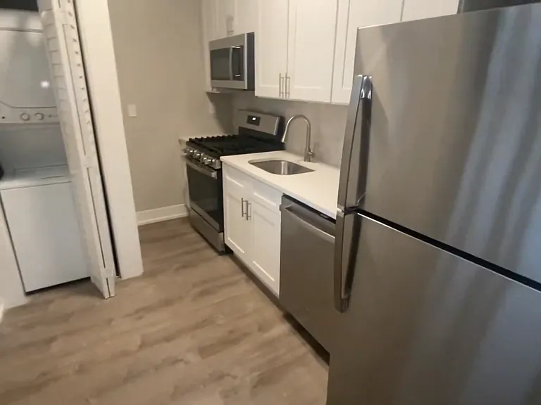 6521 N Newgard Ave #3E — Photo 1