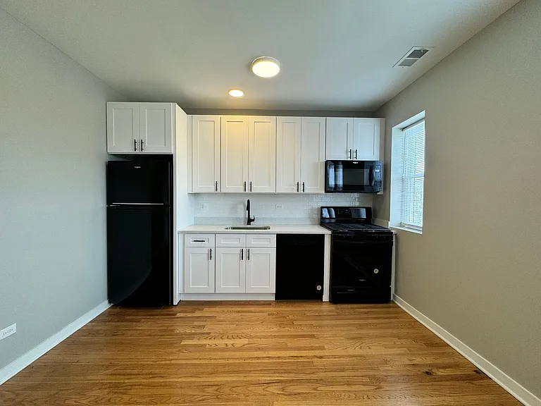 Leland Albany Commons — Photo 64
